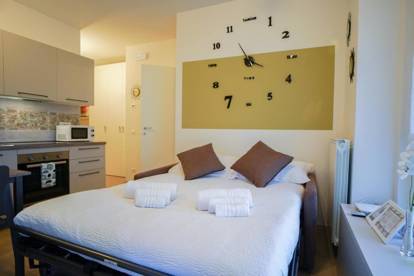 Gelsomino Suite Leonardo Academy, Mxp & Laghi Sesto Calende Extérieur photo
